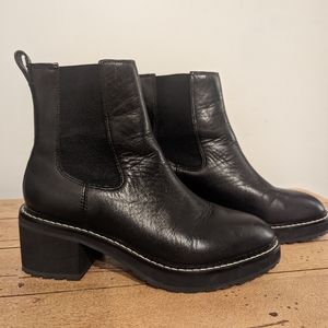 The Carina Platform Chelsea Boot size 8.5